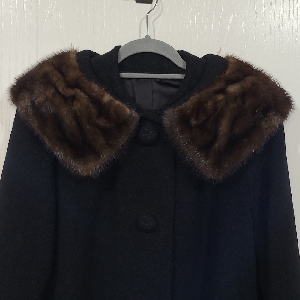 Vintage 50s 60s Womens Bettijean Black Boucle Wool Swing Coat With Mink Collar